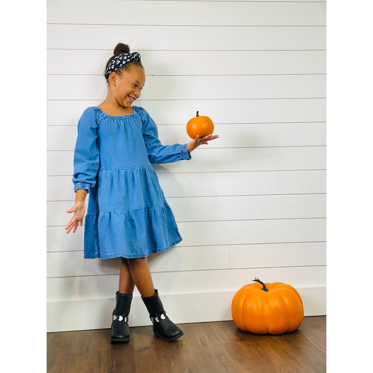 GIRLS CHAMBRAY TIERED DRESS – LOVELY KOA BOUTIQUE